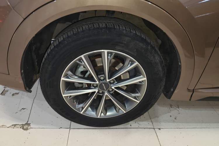Used JETOUR X70 2020 1.5T Manual EnjoyDrive Edition 6 Seats Left Front Wheel Hub