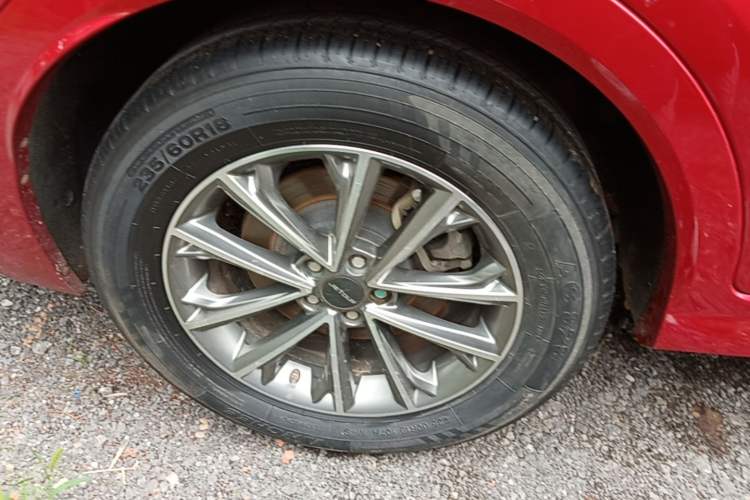 Used JETOUR X70 2020 1.5T DCT YueXing Edition 5 Seats Right Rear Wheel Hub