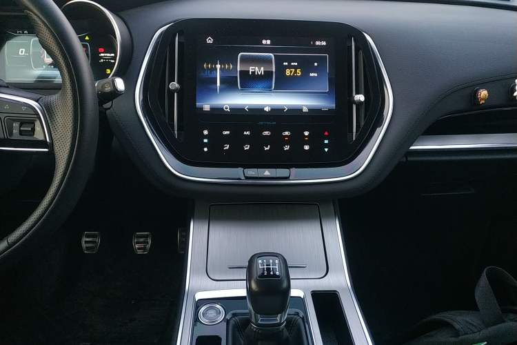 Used JETOUR X70 2020 1.5T Manual EnjoyDrive Edition 5 Seats Audio And AC Panel