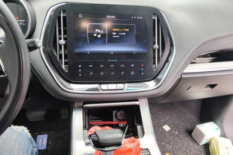 Used JETOUR X70 2020 1.5T DCT Comfort Edition 7-Seater Audio And AC Panel