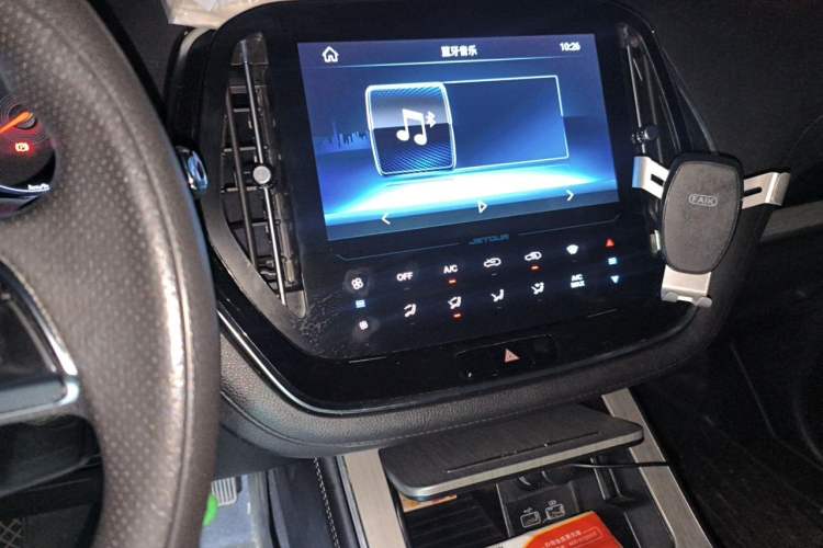 Used JETOUR X70 2020 1.5T Manual Comfort Edition 7-Seater Audio And AC Panel