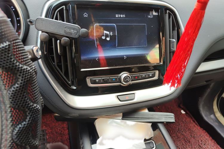 Used JETOUR X70 2020 1.5T DCT YueXing Edition 5 Seats Audio And AC Panel