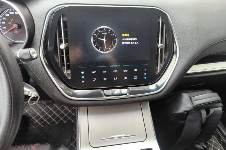 Used JETOUR X70 2020 1.5T Manual Comfort Edition 5 Seats Audio And AC Panel