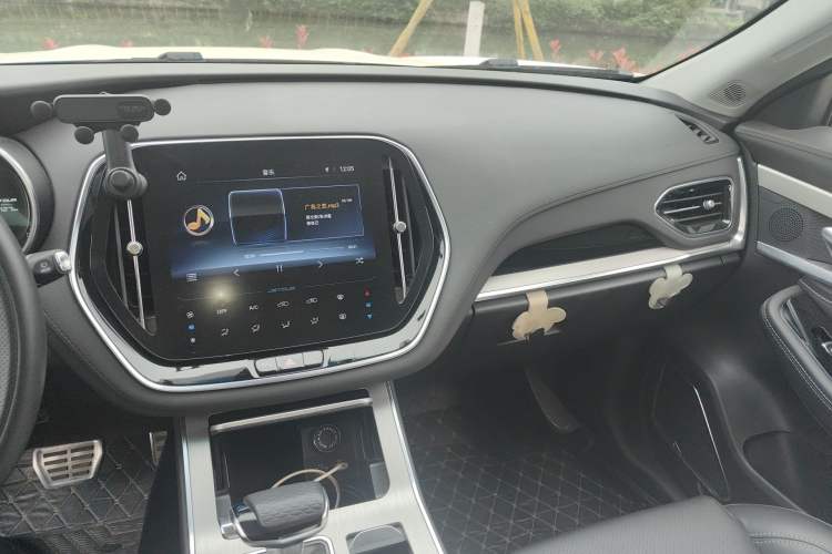 Used JETOUR X70 2020 1.5T DCT YueXing Edition 5 Seats Audio And AC Panel