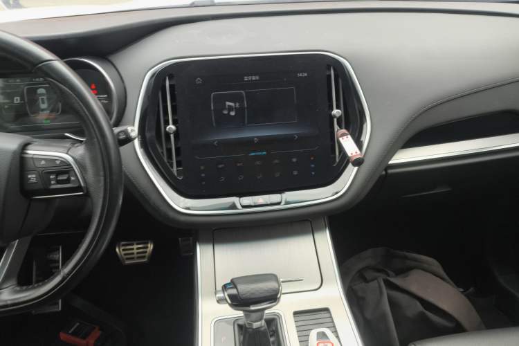 Used JETOUR X70 2020 1.5T DCT YueXing Edition 5 Seats Audio And AC Panel