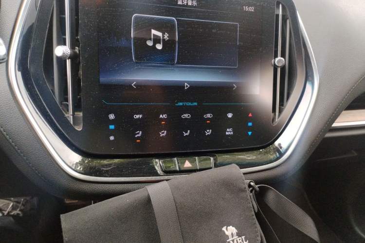 Used JETOUR X70 2020 1.5T DCT Comfort Edition 5-seater Audio And AC Panel