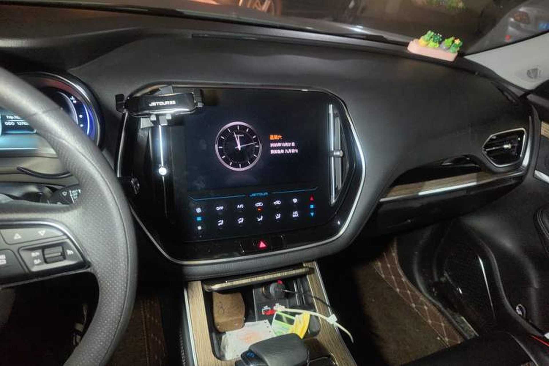 Used JETOUR X70 2020 1.5T DCT Comfort Edition 7-Seater Audio And AC Panel
