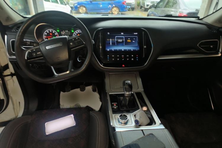 Used JETOUR X70 2020 1.5T Manual Comfort Edition 6 Seats Center Console