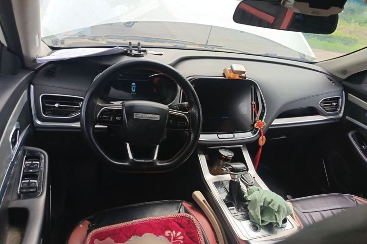 Used JETOUR X70 2020 1.5T DCT Comfort Edition 5-seater Center Console