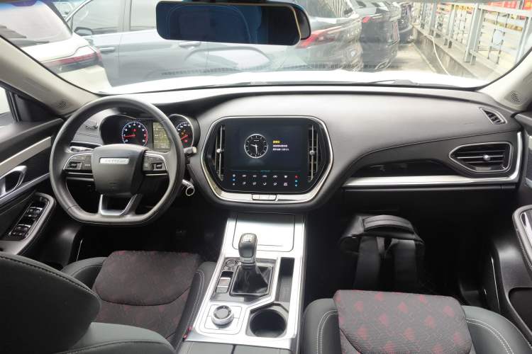 Used JETOUR X70 2020 1.5T Manual Comfort Edition 5 Seats Center Console