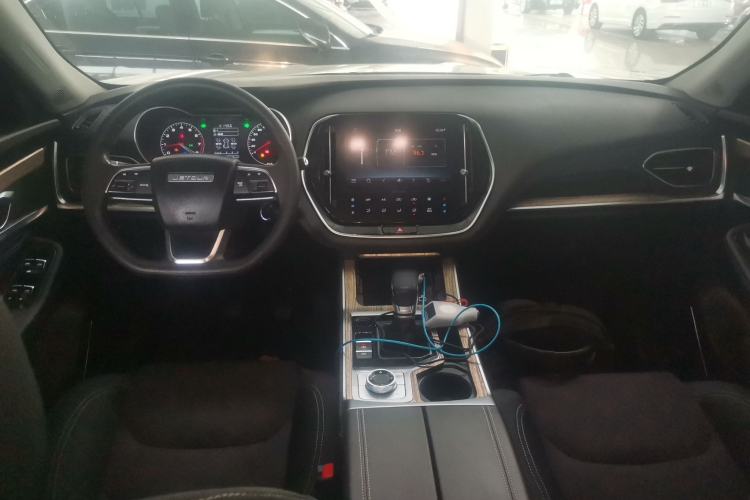 Used JETOUR X70 2020 1.5T Manual Comfort Edition 7-Seater Center Console
