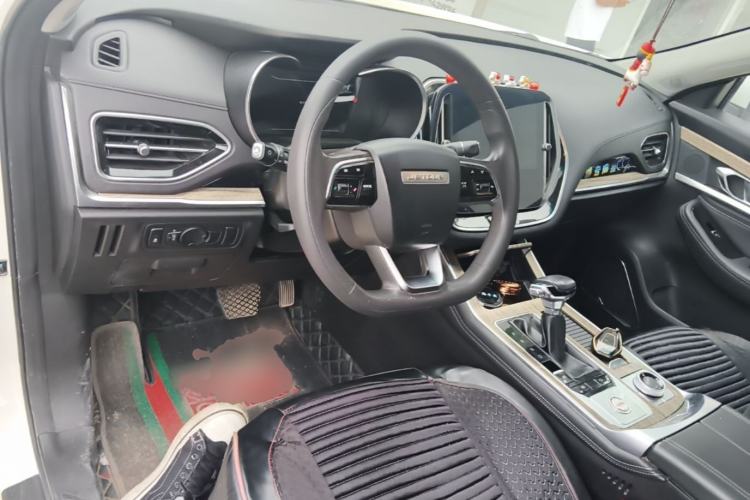 Used JETOUR X70 2020 1.5T DCT Comfort Edition 5-seater Center Console