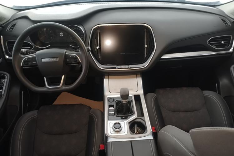 Used JETOUR X70 2020 1.5T Manual Comfort Edition 7-Seater Center Console