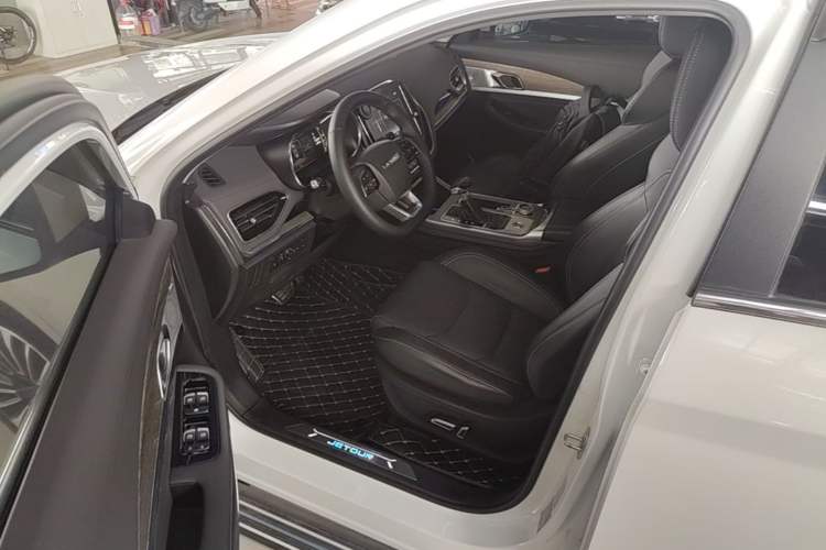 Used JETOUR X70 2020 1.5T DCT Luxury Edition 5 Seats Driver Seat