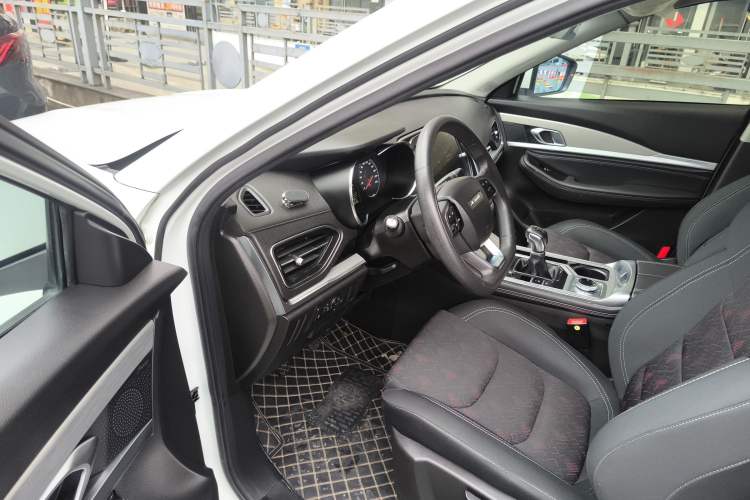 Used JETOUR X70 2020 1.5T Manual Comfort Edition 5 Seats Driver Seat