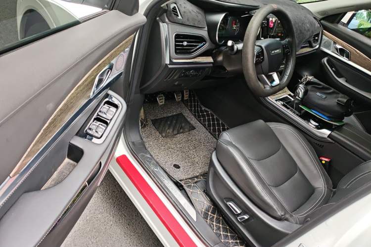 Used JETOUR X70 2020 1.5T Manual Luxury Edition 6 Seats Driver Seat