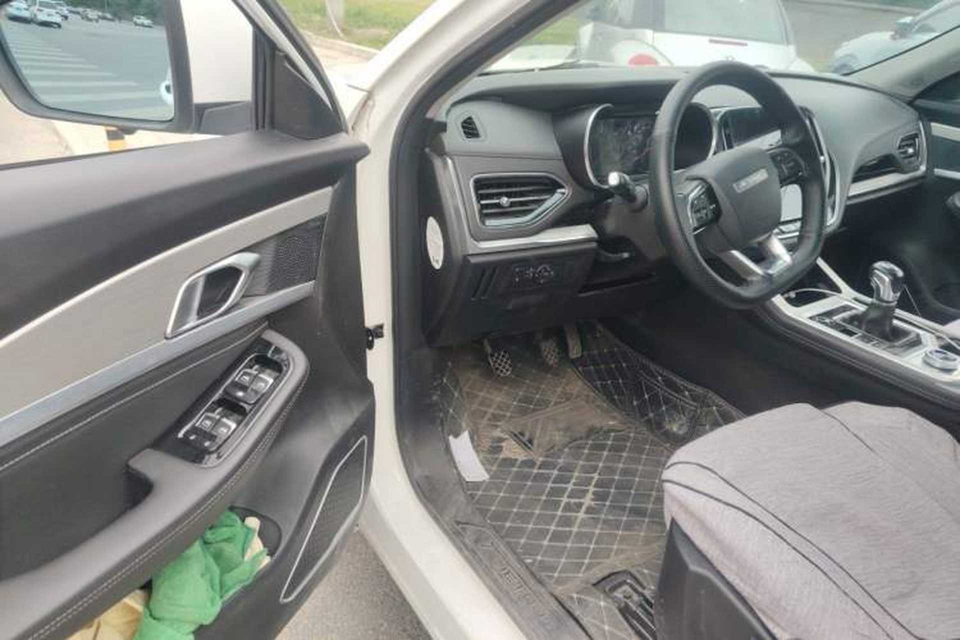 Used JETOUR X70 2020 1.5T Manual Comfort Edition 5 Seats Driver Seat
