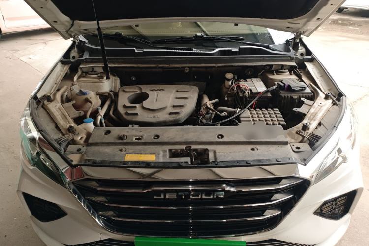 Used JETOUR X70 2020 1.5T DCT Luxury Version 7 Seats Engine Bay