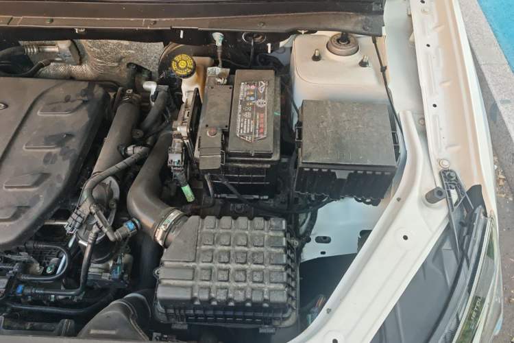 Used JETOUR X70 2020 1.5T Manual Comfort Edition 7-Seater Engine Bay Left