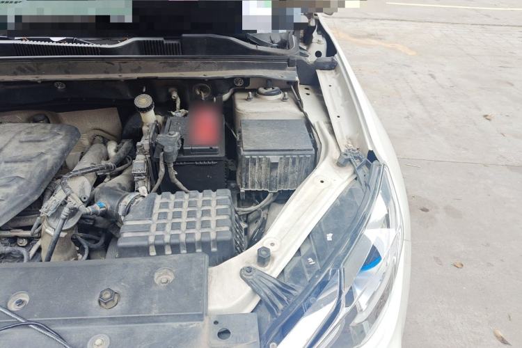 Used JETOUR X70 2020 1.5T Manual Enjoyment Edition 7-Seater Engine Bay Left