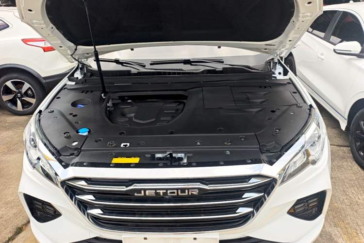 Used JETOUR X70 2020 1.5T DCT Luxury Edition 5 Seats Engine Bay