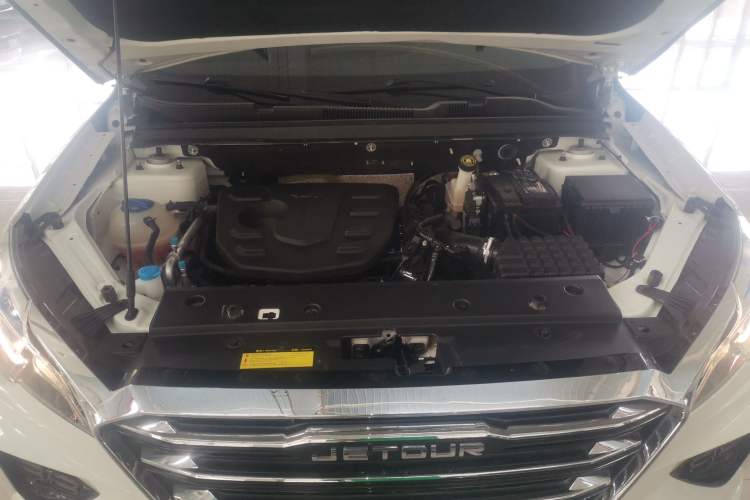 Used JETOUR X70 2020 1.5T Manual Comfort Edition 7-Seater Engine Bay