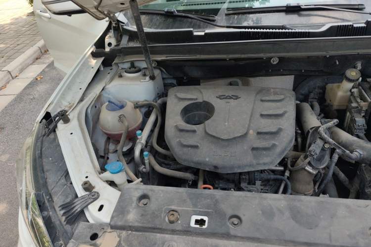 Used JETOUR X70 2020 1.5T DCT Yuexing Edition 6 Seats Engine Bay Right