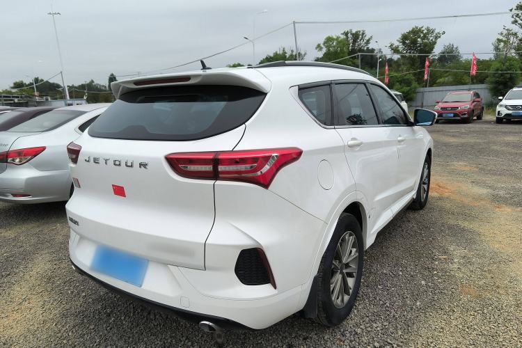 Used JETOUR X70 2020 1.5T Manual Comfort Edition 7-Seater Exterior 3