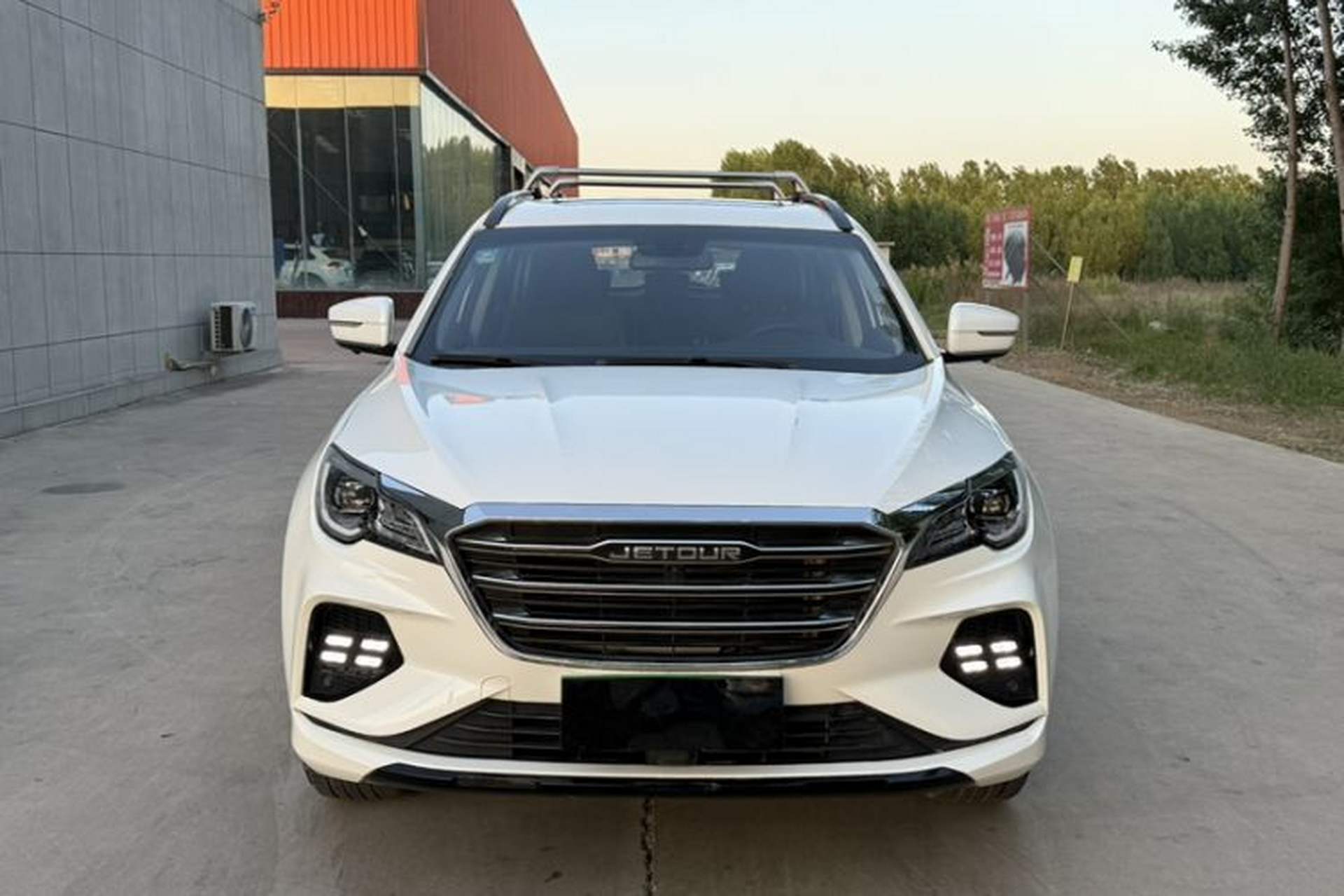 Used JETOUR X70 2020 1.5T DCT Luxury Edition 5 Seats Exterior 3