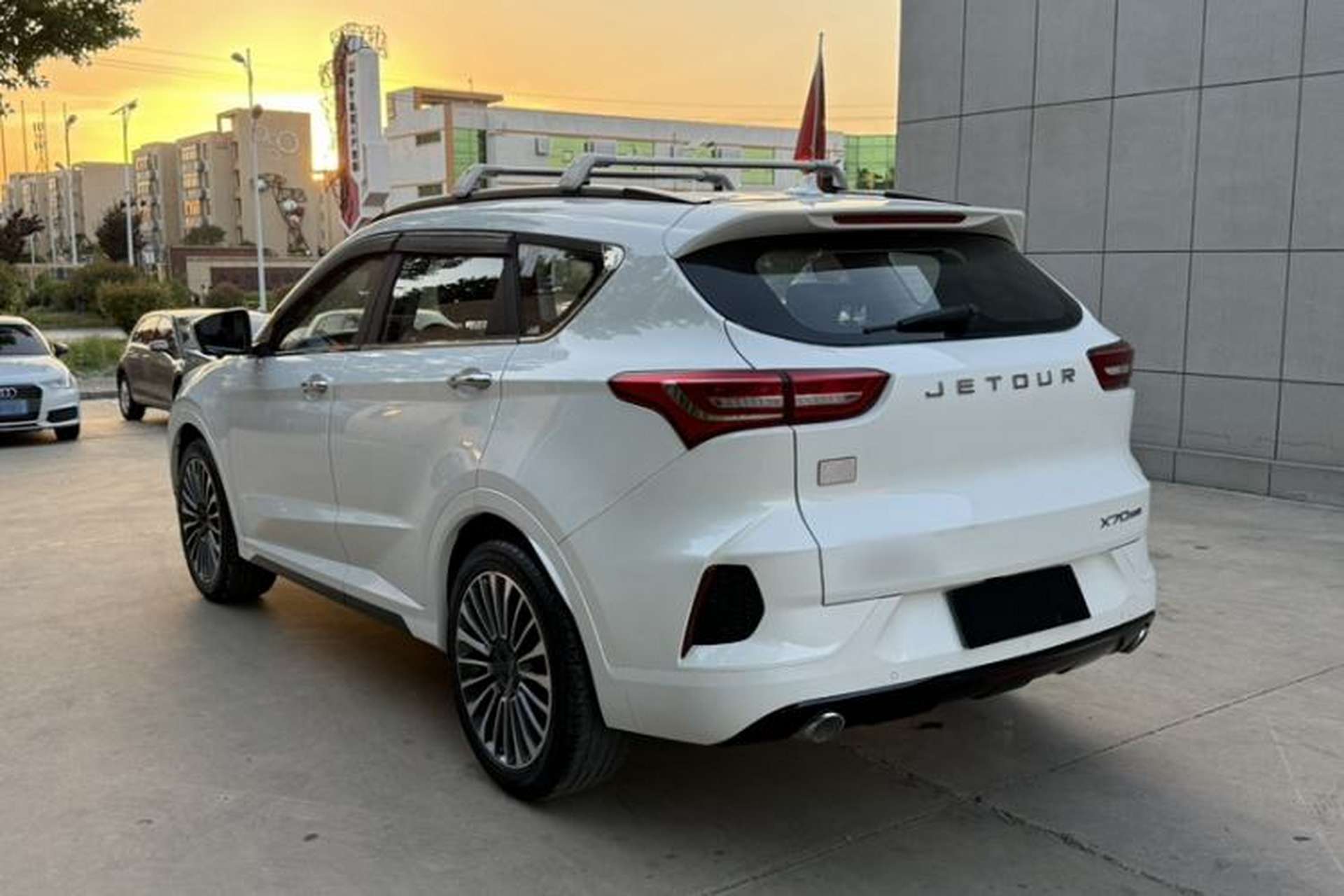 Used JETOUR X70 2020 1.5T DCT Luxury Edition 5 Seats Exterior 5