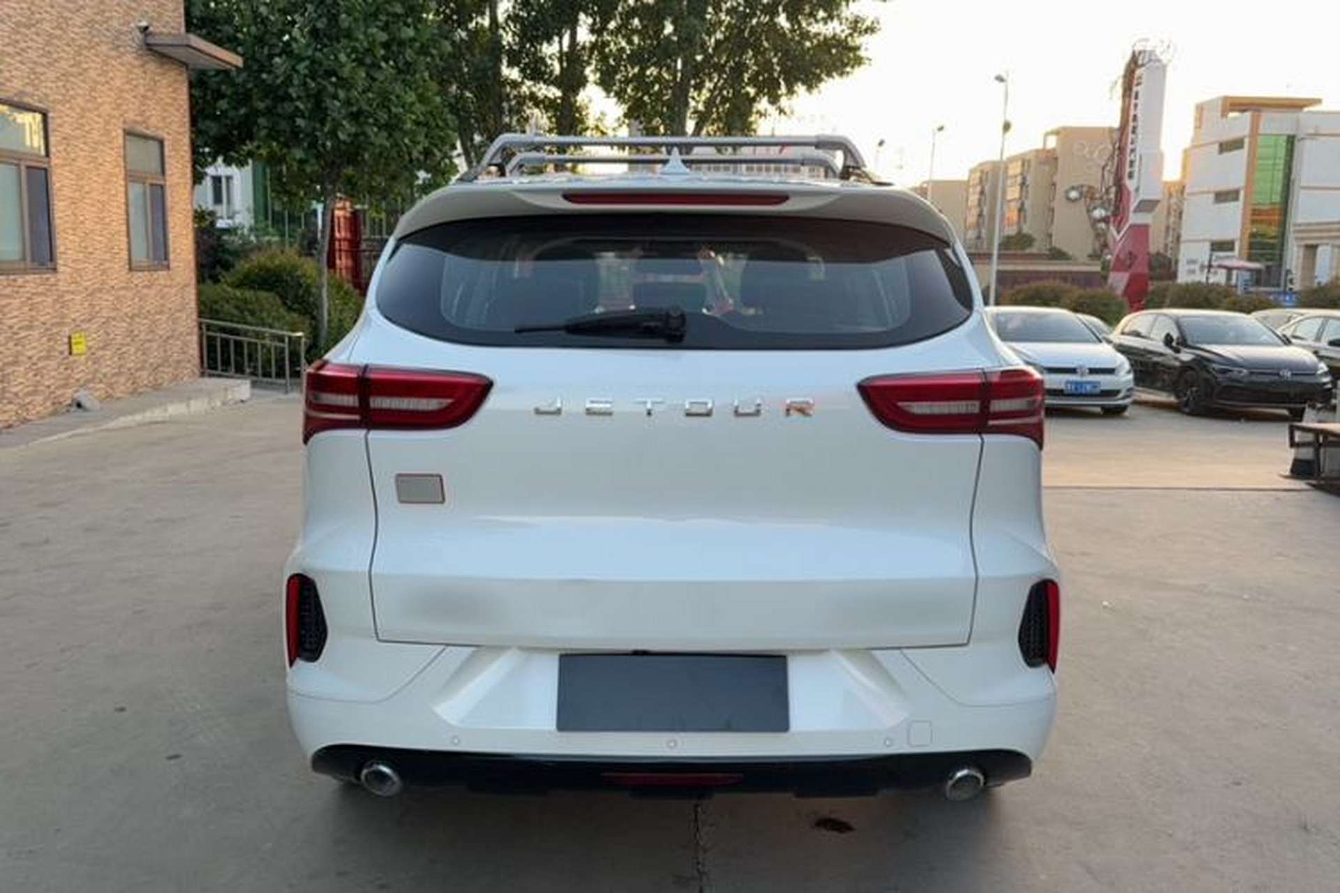 Used JETOUR X70 2020 1.5T DCT Luxury Edition 5 Seats Exterior 7