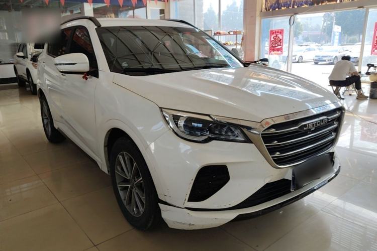 Used JETOUR X70 2020 1.5T DCT Comfort Edition 5-seater Front Right 45 Deg