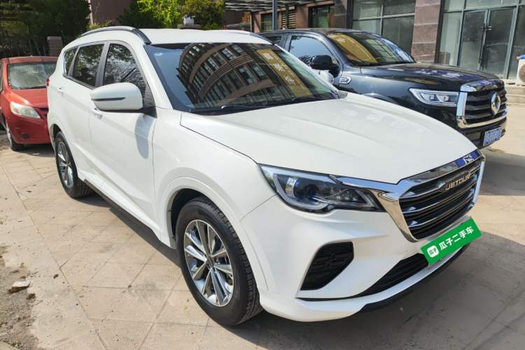 Used JETOUR X70 2020 1.5T DCT Comfort Edition 7-Seater Front Right 45 Deg