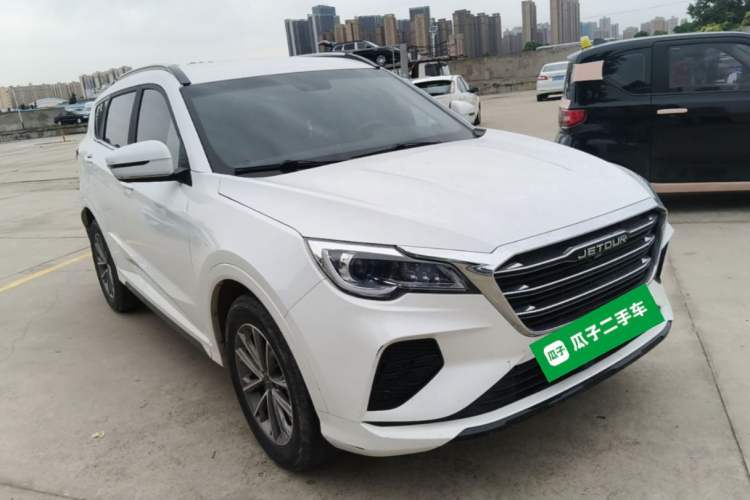 Used JETOUR X70 2020 1.5T DCT Comfort Edition 5-seater Front Right 45 Deg