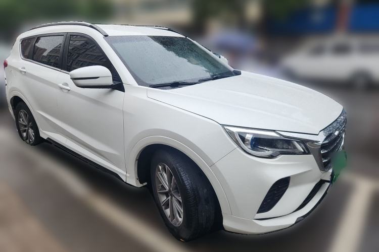 Used JETOUR X70 2020 1.5T DCT Comfort Edition 5-seater Front Right 45 Deg