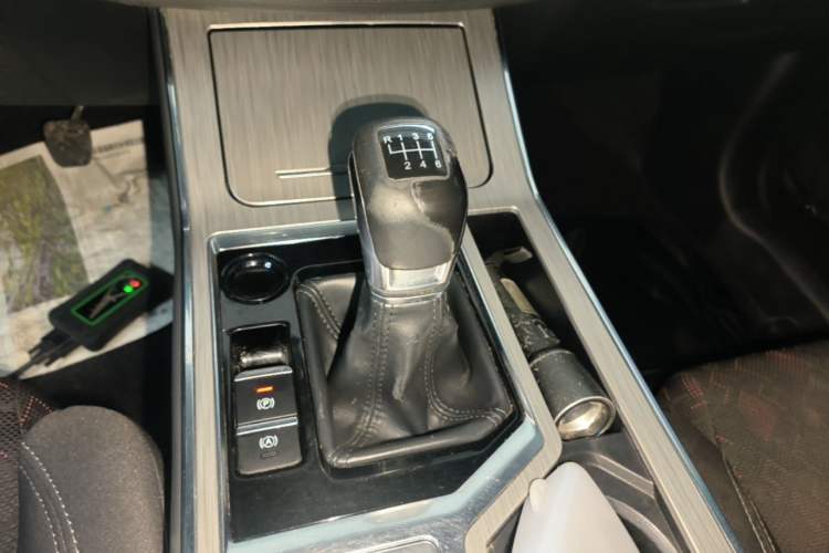 Used JETOUR X70 2020 1.5T Manual Comfort Edition 6 Seats Gear Lever