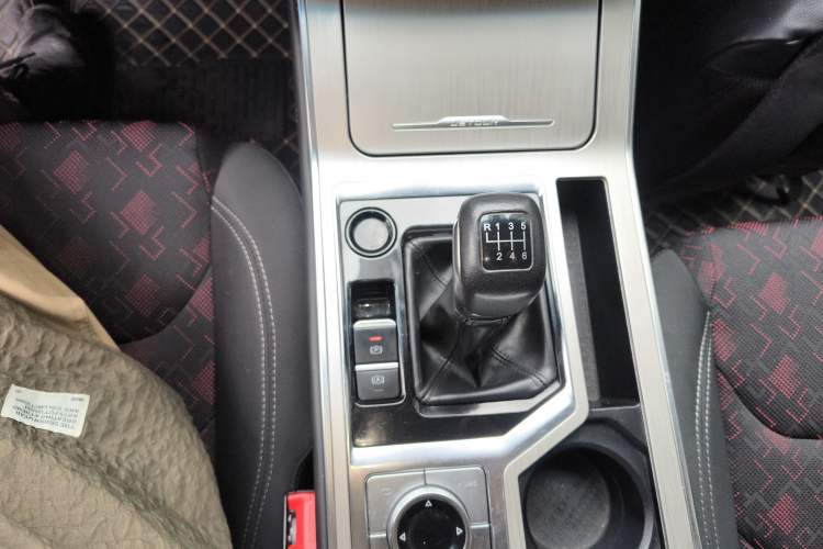 Used JETOUR X70 2020 1.5T Manual Comfort Edition 5 Seats Gear Lever