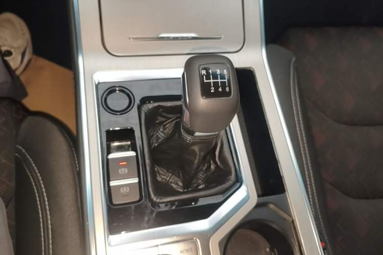Used JETOUR X70 2020 1.5T Manual Comfort Edition 7-Seater Gear Lever