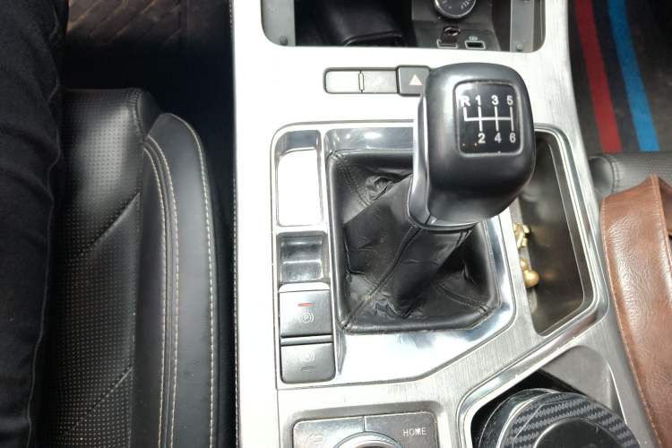 Used JETOUR X70 2020 1.5T Manual Jingxing Edition 5 Seats Gear Lever