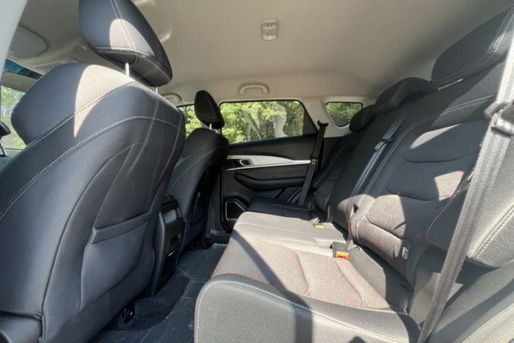 Used JETOUR X70 2020 1.5T DCT Comfort Edition 5-seater Interior 6