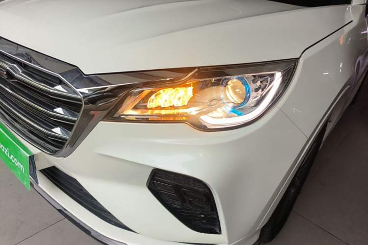 Used JETOUR X70 2020 1.5T Manual Comfort Edition 6 Seats Left Front Headlight