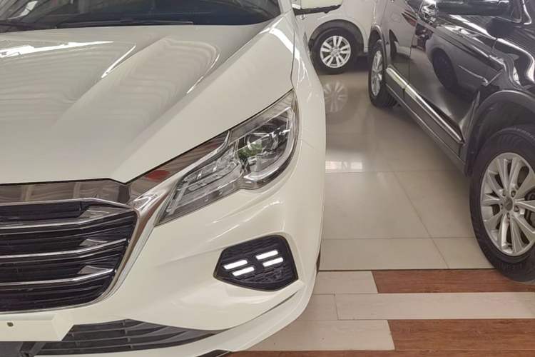 Used JETOUR X70 2020 1.5T DCT Luxury Edition 5 Seats Left Front Headlight