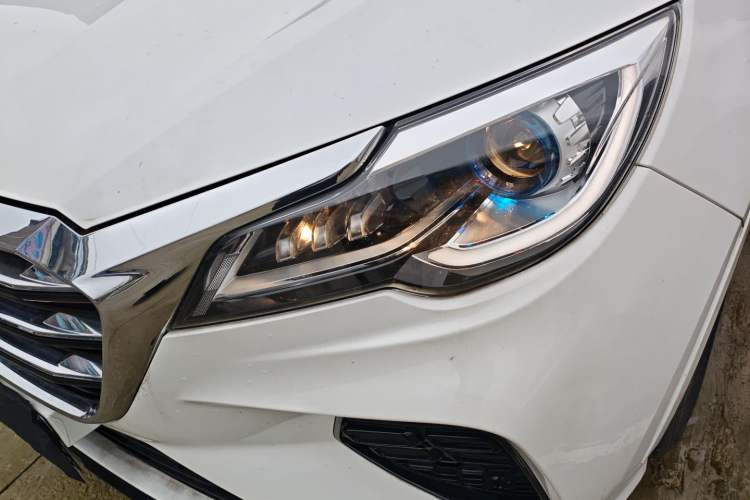 Used JETOUR X70 2020 1.5T DCT Comfort Edition 7-Seater Left Front Headlight