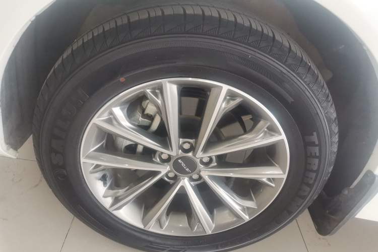 Used JETOUR X70 2020 1.5T Manual Comfort Edition 7-Seater Left Front Wheel Hub