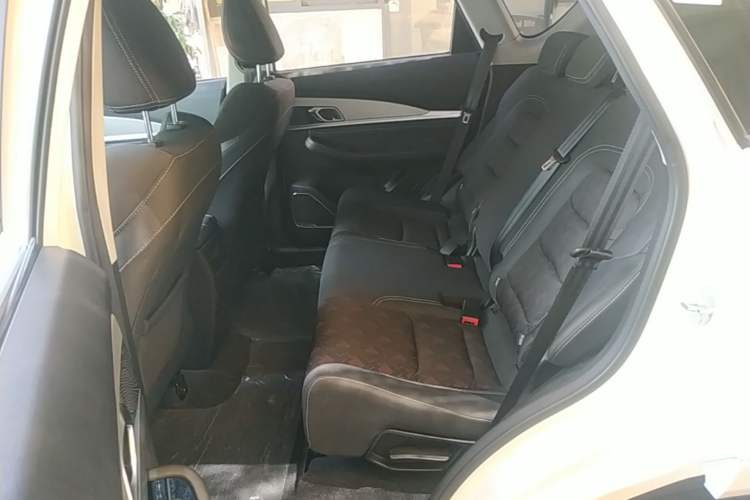 Used JETOUR X70 2020 1.5T DCT Comfort Edition 5-seater Left Rear Seat