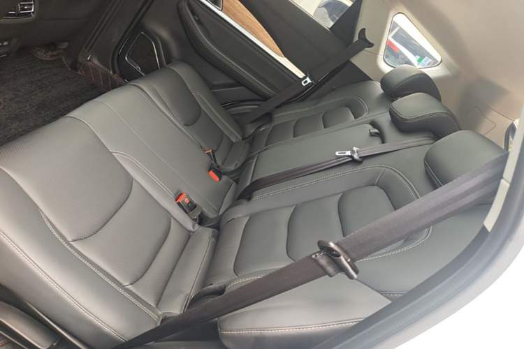 Used JETOUR X70 2020 1.5T DCT Luxury Edition 5 Seats Left Rear Seat