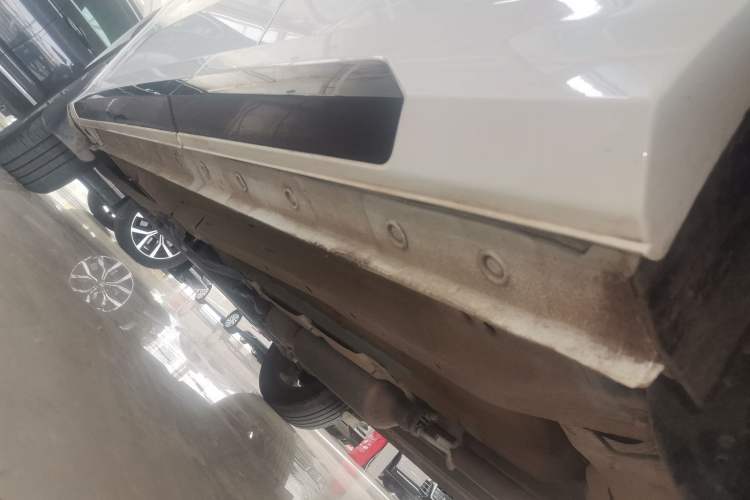 Used JETOUR X70 2020 1.5T Manual Comfort Edition 7-Seater Left Side Sill