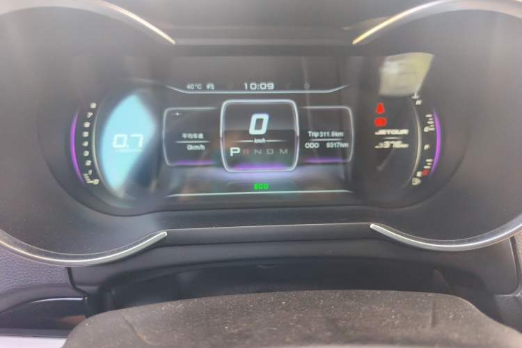 Used JETOUR X70 2020 1.5T DCT Comfort Edition 7-Seater Odometer Close Up