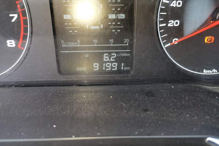 Used JETOUR X70 2020 1.5T Manual Comfort Edition 5 Seats Odometer Close Up