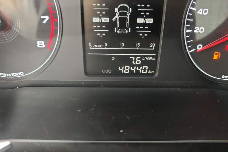 Used JETOUR X70 2020 1.5T Manual Comfort Edition 7-Seater Odometer Close Up